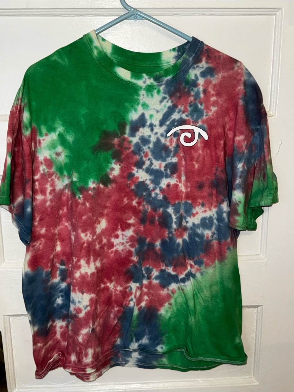 PacSun Tie-Dye Short Sleeve Tee in Green/Red/Blue